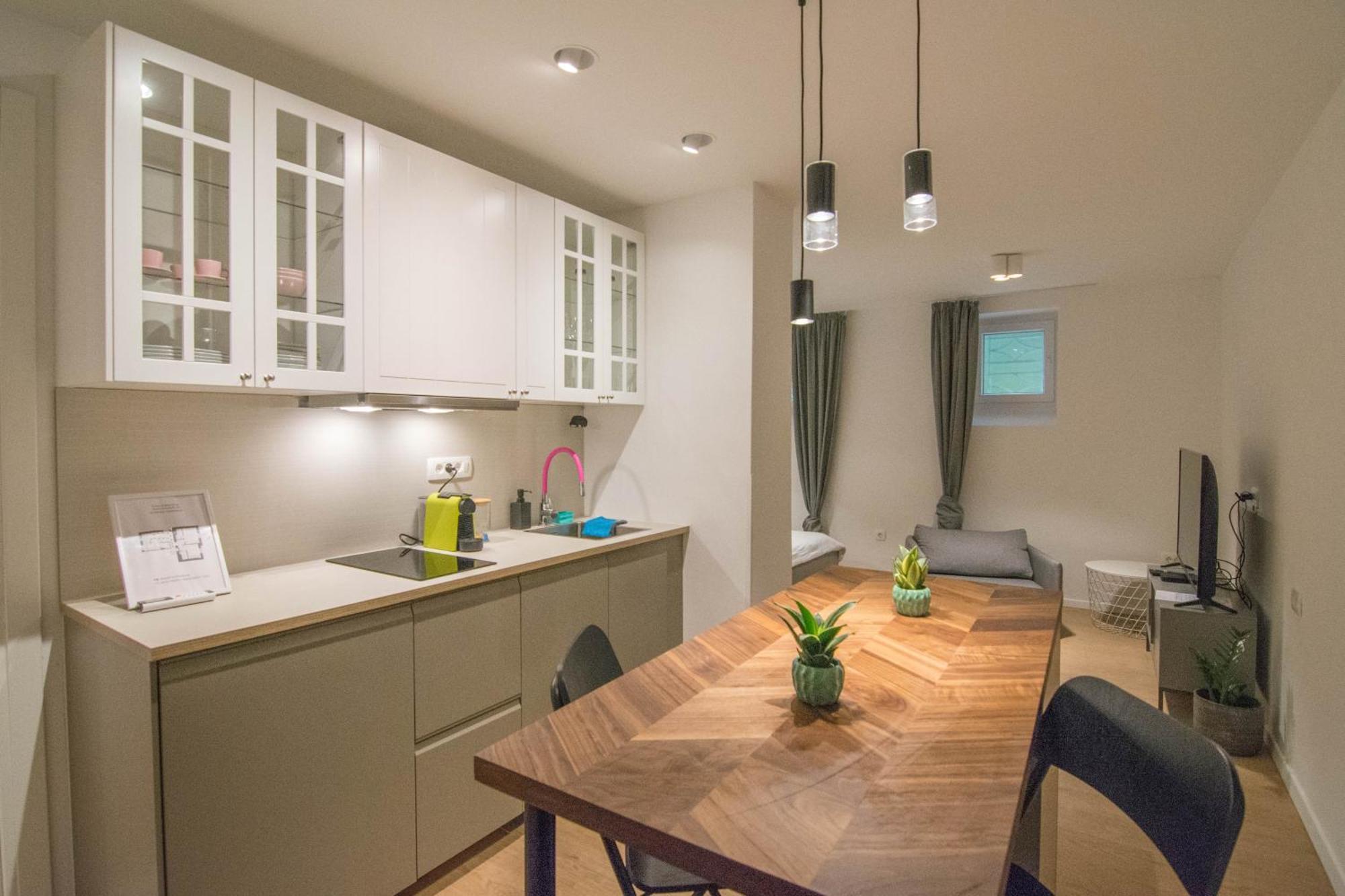 Romiru Rooms And Studio Apartment Split Exterior foto